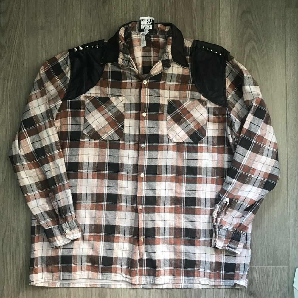 The ragged priest studded flannel size L